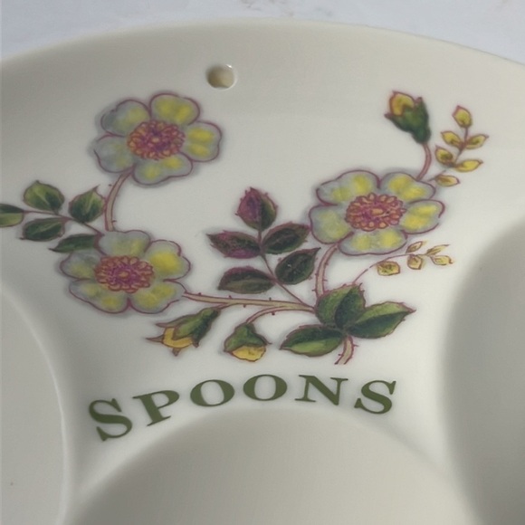 Marks & Spencer Autumn Leaves Melamine Spoon Rest 6” Dia - Picture 3 of 3